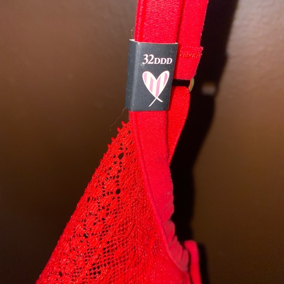 Candy Apple Red Brand New Victoria Secret Bra 32DDD - Picture 2 of 4